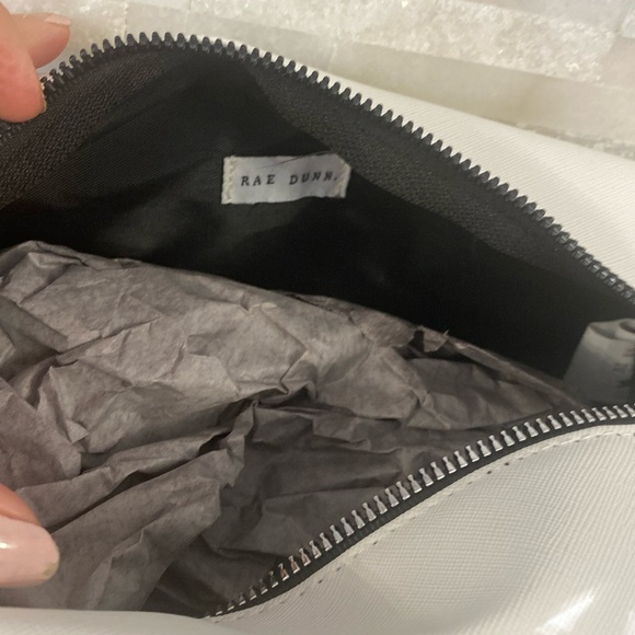 NWT - Rae Dunn Cosmetics Makeup Bag - STASH - white - Picture 4 of 6